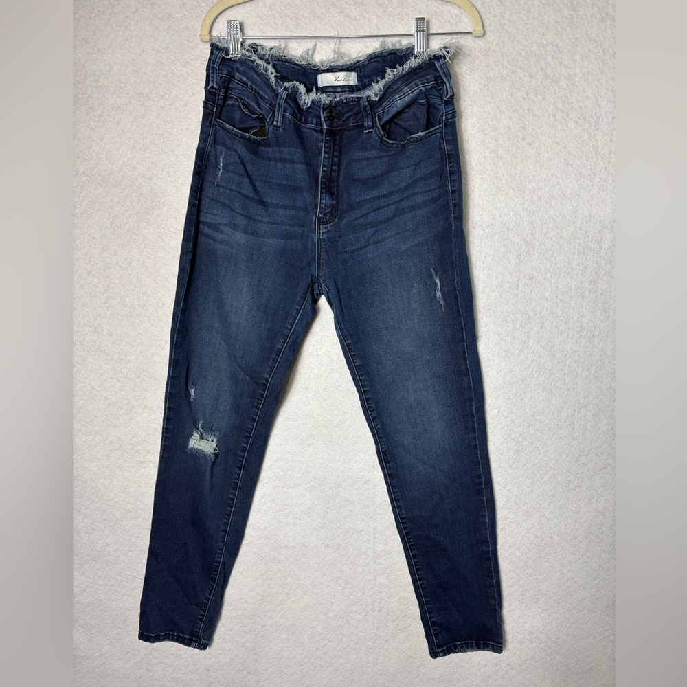 KanCan Distressed Blue Jeans Size 31
